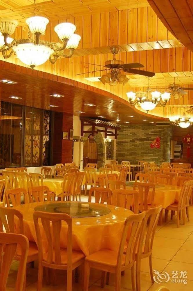 Yangshuo River Valley Resort Hotel Exterior foto